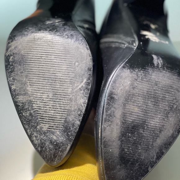 Gianni Collection- USED- size 8- black and gold - Picture 10 of 11